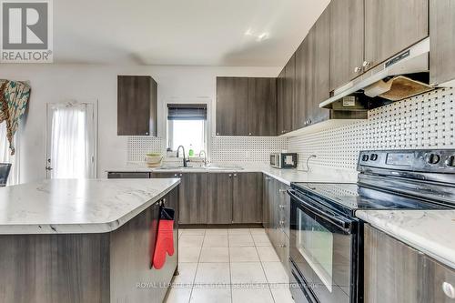 127 Elm Street, Southgate, ON - Indoor Photo Showing Kitchen With Upgraded Kitchen