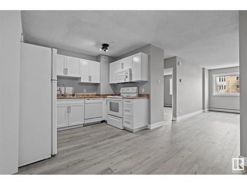 #308 9710 105 St Nw, Edmonton, AB - Indoor Photo Showing Kitchen