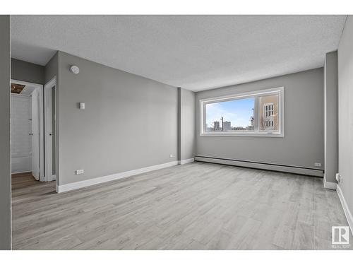 #308 9710 105 St Nw, Edmonton, AB - Indoor Photo Showing Other Room