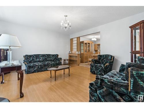 12020 85 St Nw Nw, Edmonton, AB - Indoor Photo Showing Living Room