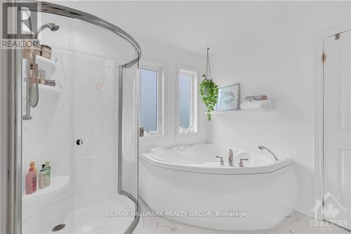 220 Garfield Street, Gananoque, ON - Indoor Photo Showing Bathroom