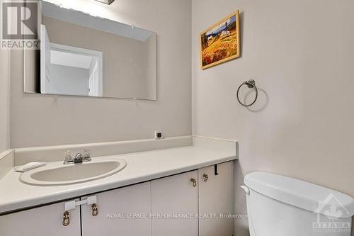 1082 Millwood Court, Ottawa, ON - Indoor Photo Showing Bathroom