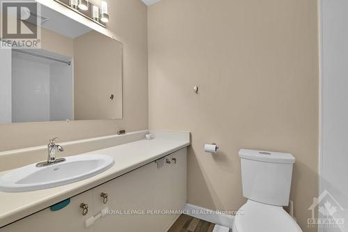 1082 Millwood Court, Ottawa, ON - Indoor Photo Showing Bathroom