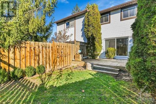 1082 Millwood Court, Ottawa, ON - Outdoor