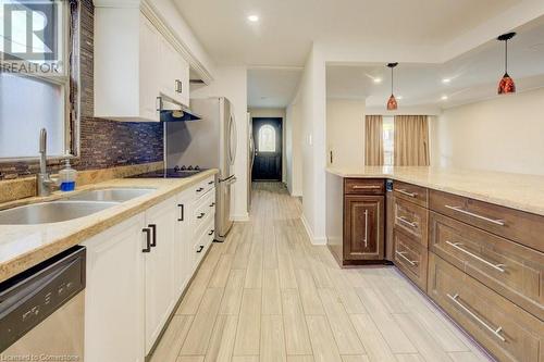 15 Charleswood Drive, Toronto, ON - Indoor Photo Showing Kitchen With Double Sink With Upgraded Kitchen