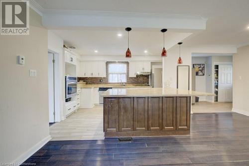 15 Charleswood Drive, Toronto, ON - Indoor Photo Showing Kitchen With Upgraded Kitchen