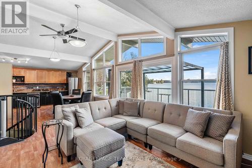 1410 Wagner Road, Central Frontenac (Frontenac Centre), ON - Indoor Photo Showing Living Room