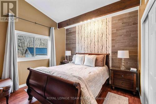 1410 Wagner Road, Central Frontenac (Frontenac Centre), ON - Indoor Photo Showing Bedroom