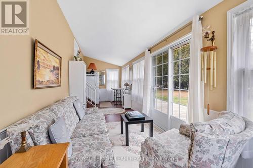 1410 Wagner Road, Central Frontenac (Frontenac Centre), ON - Indoor Photo Showing Living Room