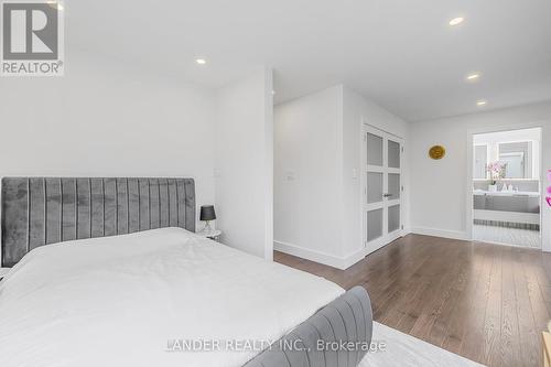 19661 Kennedy Road, East Gwillimbury, ON - Indoor Photo Showing Bedroom