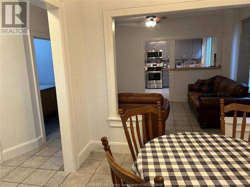 1079 Hall Avenue, Windsor, ON - Indoor Photo Showing Dining Room