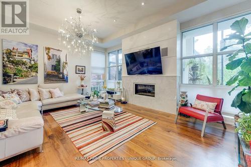 326 Joicey Boulevard, Toronto, ON - Indoor Photo Showing Living Room With Fireplace