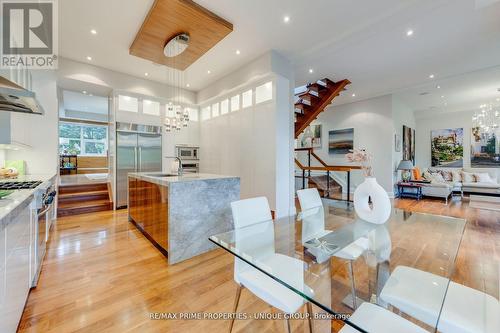 326 Joicey Boulevard, Toronto, ON - Indoor Photo Showing Kitchen With Upgraded Kitchen