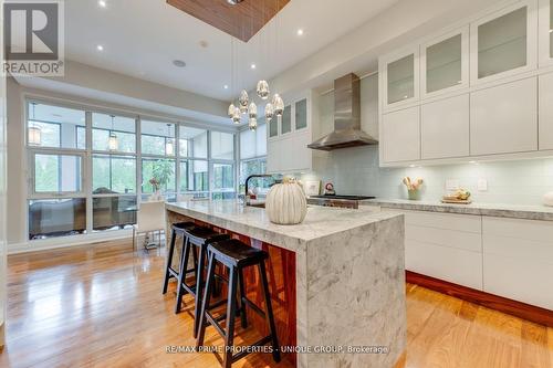 326 Joicey Boulevard, Toronto, ON - Indoor Photo Showing Kitchen With Upgraded Kitchen