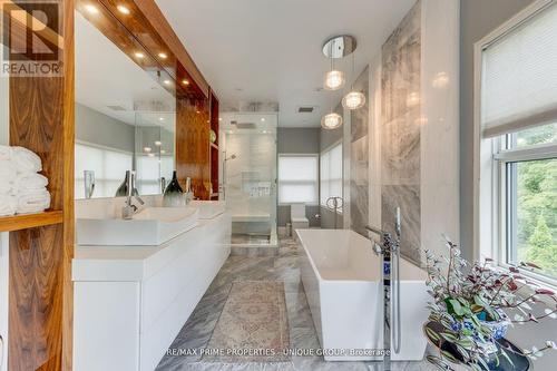 326 Joicey Boulevard, Toronto, ON - Indoor Photo Showing Bathroom