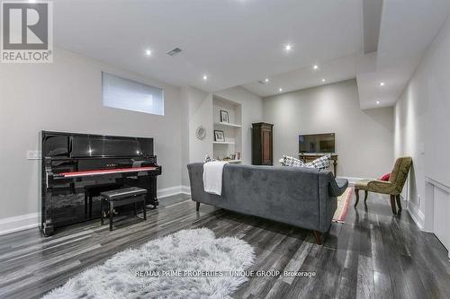 326 Joicey Boulevard, Toronto, ON - Indoor