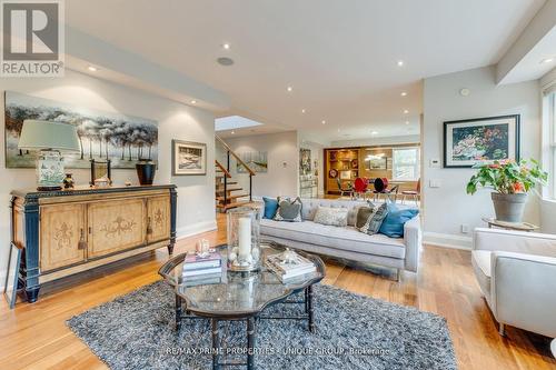 326 Joicey Boulevard, Toronto, ON - Indoor Photo Showing Living Room