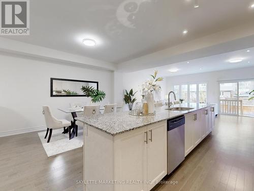 106 Lichfield Road, Markham, ON - Indoor Photo Showing Kitchen