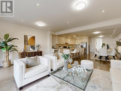 106 Lichfield Road, Markham, ON - Indoor Photo Showing Living Room