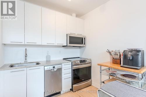 212 - 66 Portland Street, Toronto, ON - Indoor Photo Showing Kitchen