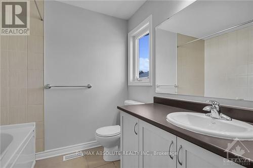 208 Mission Trail Crescent, Ottawa, ON - Indoor Photo Showing Bathroom