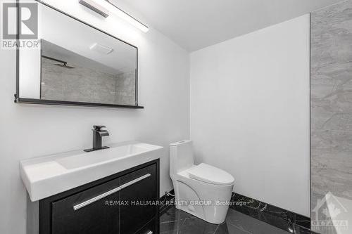 201 - 1025 Grenon Avenue, Ottawa, ON - Indoor Photo Showing Bathroom