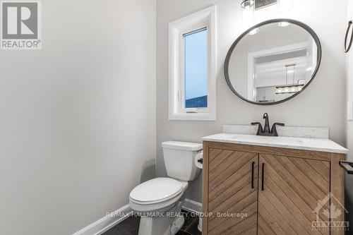 72 Erin Avenue, North Dundas, ON - Indoor Photo Showing Bathroom