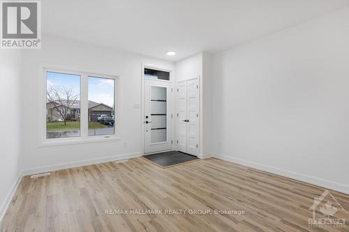 72 Erin Avenue, North Dundas, ON - Indoor Photo Showing Other Room