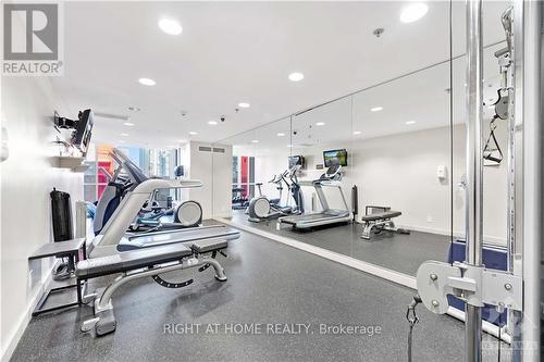 1910 - 324 Laurier Avenue W, Ottawa, ON - Indoor Photo Showing Gym Room