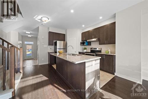 610 Vivera Place, Ottawa, ON - Indoor Photo Showing Kitchen With Upgraded Kitchen