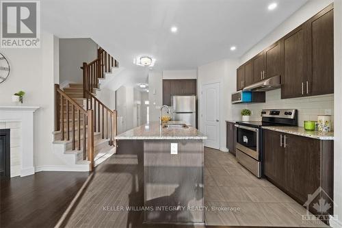 610 Vivera Place, Ottawa, ON - Indoor Photo Showing Kitchen With Upgraded Kitchen