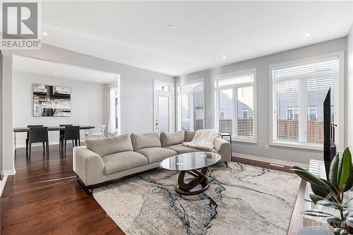 186 Southbridge Street, Ottawa, ON - Indoor Photo Showing Living Room