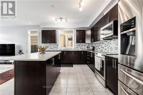 186 Southbridge Street, Ottawa, ON - Indoor Photo Showing Kitchen With Upgraded Kitchen