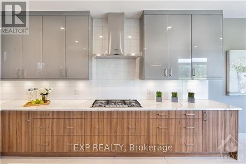 2315 Kilchurn Terrace, Ottawa, ON - Indoor Photo Showing Kitchen With Upgraded Kitchen