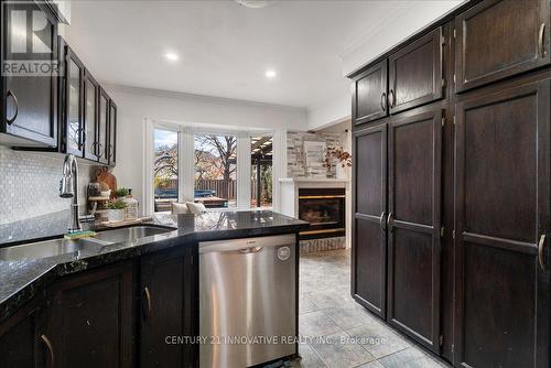 3061 Ilomar Court, Mississauga, ON - Indoor Photo Showing Kitchen With Double Sink