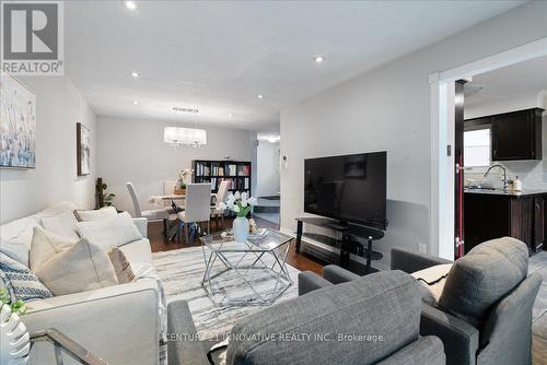 3061 Ilomar Court, Mississauga, ON - Indoor Photo Showing Living Room