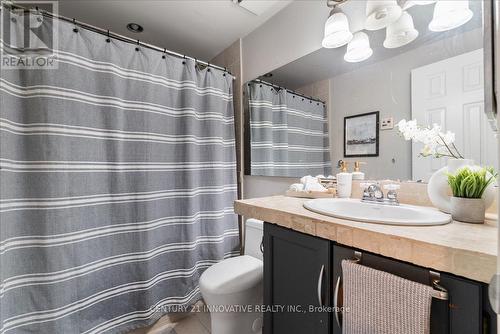 3061 Ilomar Court, Mississauga, ON - Indoor Photo Showing Bathroom