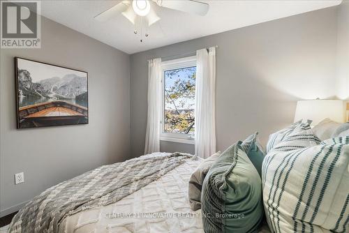 3061 Ilomar Court, Mississauga, ON - Indoor Photo Showing Bedroom