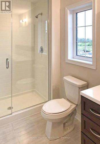 367 Threshing Mill Boulevard, Oakville, ON - Indoor Photo Showing Bathroom