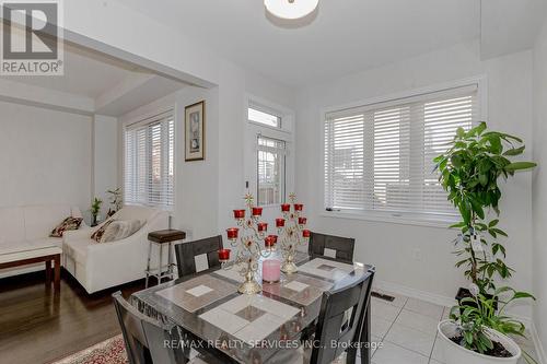 20 Blackberry Valley Crescent, Caledon, ON - Indoor Photo Showing Dining Room