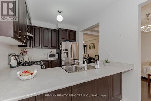 20 Blackberry Valley Crescent, Caledon, ON - Indoor Photo Showing Kitchen With Double Sink