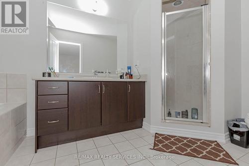 20 Blackberry Valley Crescent, Caledon, ON - Indoor Photo Showing Bathroom