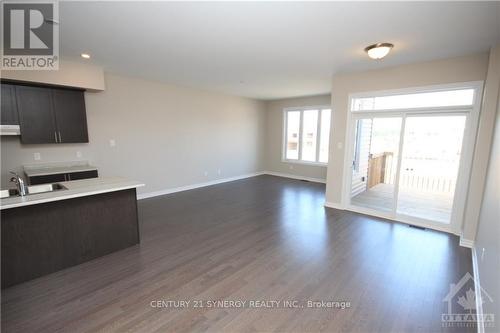 55 Arkose Street, Ottawa, ON - Indoor Photo Showing Kitchen