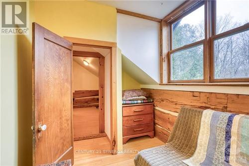 2253 South Lavant Road, Lanark Highlands, ON - Indoor Photo Showing Bedroom