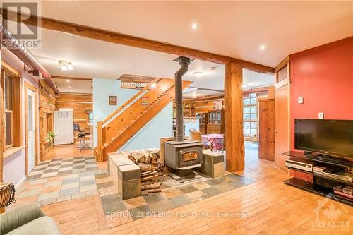 2253 South Lavant Road, Lanark Highlands, ON - Indoor