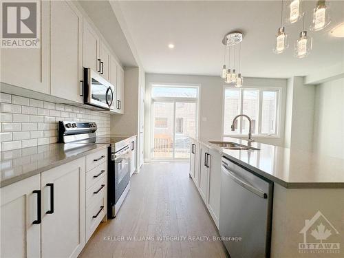 503 Convenire Row, Ottawa, ON - Indoor Photo Showing Kitchen With Upgraded Kitchen