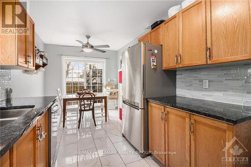 1434 Caravel Crescent, Ottawa, ON - Indoor Photo Showing Kitchen