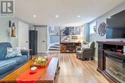 24 Willis Drive, Brampton, ON - Indoor Photo Showing Living Room