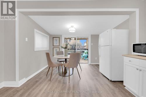 14 Walter Avenue S, Hamilton, ON - Indoor Photo Showing Dining Room