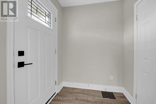 14 Walter Avenue S, Hamilton, ON - Indoor Photo Showing Other Room